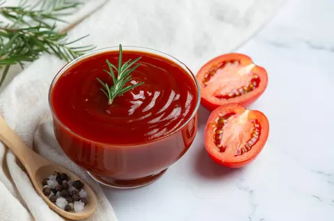 Rețetă de ketchup de casă. Delicios și fără aditivi alimentari