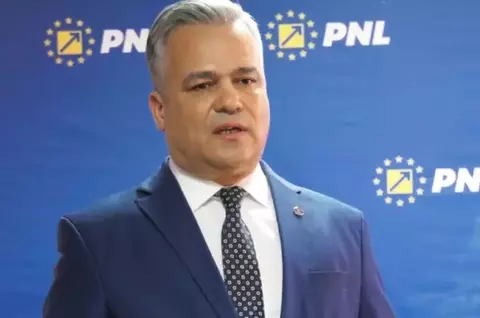 PNL anunță oficial că Adrian Veștea "se situează în afara partidului": "Formarea unui guvern s-a realizat cu încălcarea Statutului partidului"