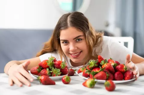 Ce se întâmplă în corpul tău dacă mănânci căpşuni în fiecare zi