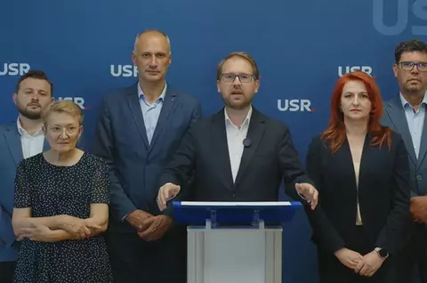 USR nu va vota Guvernul Veștea: „România nu are nevoie de o majoritate bazată pe traseiști”. Dominic Fritz, mandatat să discute cu Ilie Bolojan, Kelemen Hunor și cu Nicușor Dan