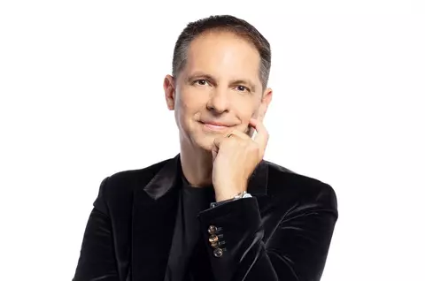 Dan Negru, despre câștigurile în televiziune: "Îmi place ce fac și cred că fiecare leu pe care l-am câștigat în televiziune l-am găsit pe jos. Nu am avut un serviciu obligatoriu la care să mă fi dus vreodată" / EXCLUSIV