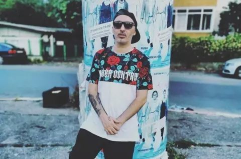 Cine este Cabron, cofondatorul trupei Codu’ Penal. Rapperul este căsătorit de 19 ani și are un copil, însă recent a avut o aventură cu Cristina Belciu