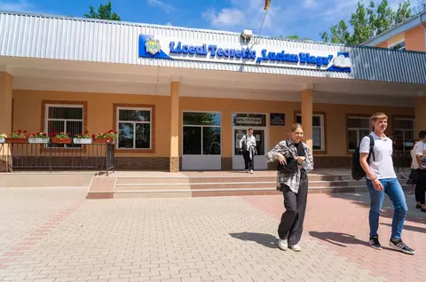 Ce faci dacă ai picat BAC-ul: joburi și calificări pentru care nu ți se cere diploma