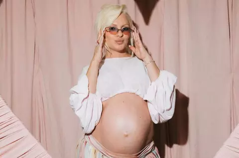 Alexandra Stan a născut o fetiță! La 37 de ani, cântăreața a devenit mamă pentru prima oară. Numele special pe care l-a ales pentru fiica ei: "E puternic, e feminin și e mama tuturor"
