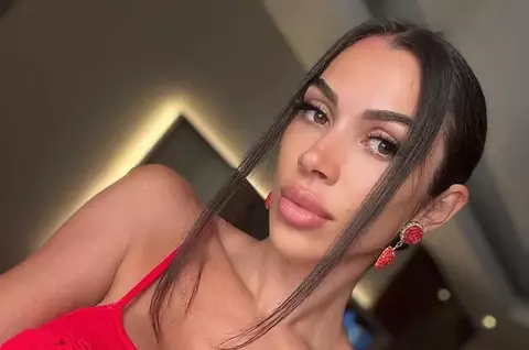 Raluca Pastramă a dezvăluit că suferă de o boală autoimună. Ce imagini tulburătoare a împărtășit cu fanii