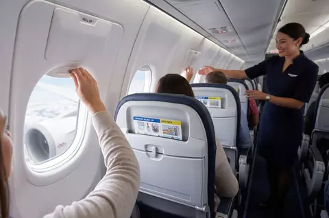 Motivul pentru care jaluzelele trebuie ridicate la decolarea și aterizarea avioanelor