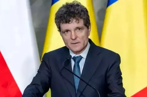 Decizia lui Nicușor Dan după ce Guvernul Mureșan a picat. Luni va anunța un alt nume de premier: "Un nou eșec al membrilor Parlamentului. Îi multumesc lui Siegfried Mureșan că și-a asumat responsabilitatea"