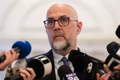 Kelemen Hunor explică ce se întâmplă dacă Guvernul Mureșan nu trece de vot: "Constituţia lasă la dispoziţia preşedintelui o libertate foarte mare"