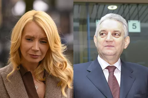 Cum arată părinții Dacianei Sârbu. Fostul senator Ilie Sârbu și soția sa, Mariana, s-au îmbrăcat asortat și s-au fotografiat alături de Maria, nepoata lor
