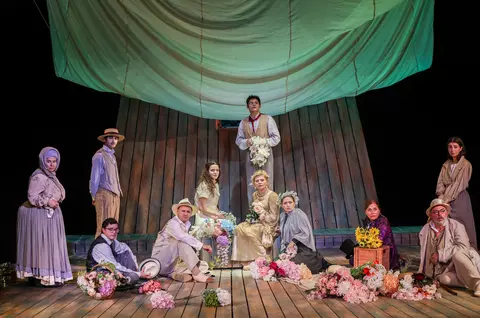 Teatrul Național „I.L.Caragiale” din București anunță premiera spectacolului "Livada de vișini", în regia lui Horațiu Mălăele