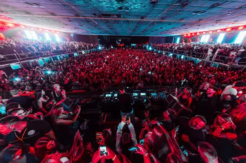 Mahmut Orhan a făcut show total la lansarea conceptului ORIGINS, la Romaero