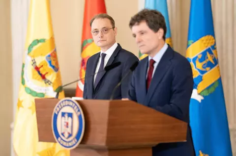 Nicușor Dan a transmis liderilor de partide că dizolvă Parlamentul dacă Luca Niculescu nu strânge o majoritate pentru guvernul său. Termen limită: 15 octombrie