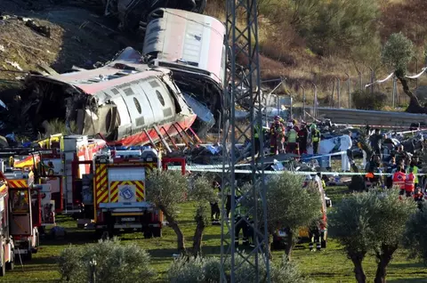 Cine este românul care a salvat sute de pasageri după catastrofa feroviară din Spania. Ioan Dunca a dus răniții la spital cu mașina sa: "A fost o explozie ca o bombă" / Bilanțul tragic a ajuns la 69 de morți