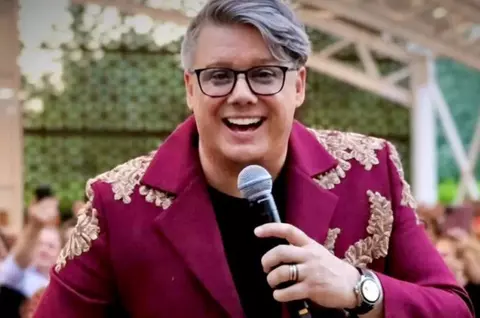Lacrimi, zâmbete și nostalgie la Sala Palatului! Ce i-a prezis Fuego frumoasei Anastasia, nepoata regretatului actor Ion Dichiseanu: ”I-am spus că eu văd că ea va avea un viitor strălucit în muzică/ EXCLUSIV