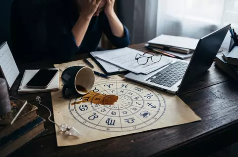 Horoscop 14 octombrie 2026. Două zodii au parte de ghinion în plan profesional