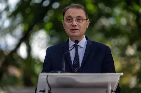 Luca Niculescu, după întâlnirea cu miniștrii din viitorul Guvern: „Nu ne așteaptă o perioadă ușoară. Sunt multe probleme care nu mai pot fi amânate!”