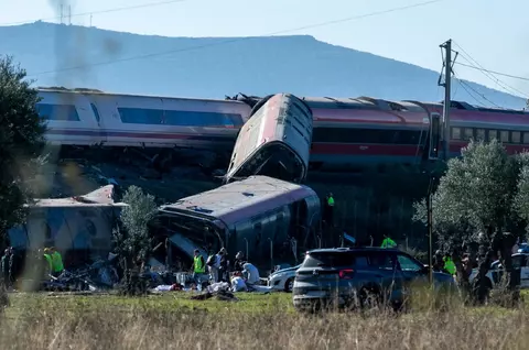 Tragedie feroviară în Spania: cel puțin 64 de oameni au murit după ce două trenuri s-au ciocnit în Toledo. Premierul Pedro Sanchez: "Sunt profund îndurerat!" / Nicușor Dan și Luca Niculescu au transmis mesaje de solidaritate
