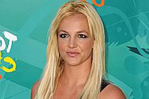 Britney Spears a impartit bilete in Times Square