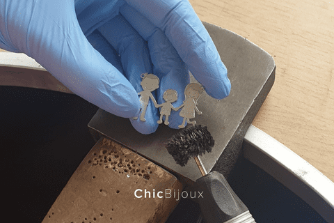 Chic Bijoux, atelierul clujean care creează amintiri purtabile