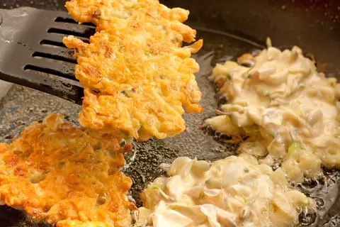 Gogosi din flori de salcam