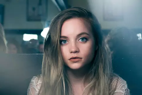 Secretul unui păr sănătos și strălucitor după sarcină: Ghid complet pentru proaspetele mămici