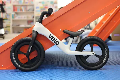 Bicicleta fără pedale – un început sigur pentru echilibru și mobilitate