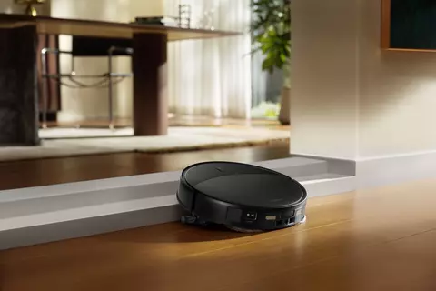 Roborock lansează Saros 20, robotul aspirator pentru locuințe complexe