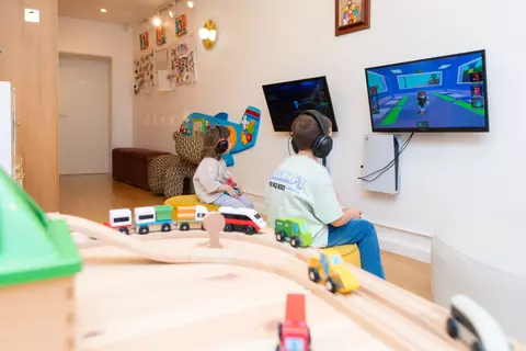 Copilul meu vine pentru prima dată la medicul dentist
