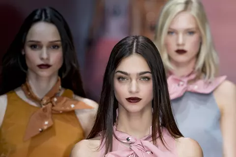 Ce nuante de par se poarta vara aceasta! (VIDEO)