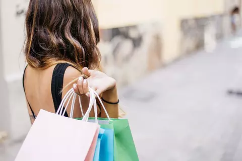 (P) 3 moduri de a economisi bani când mergi la cumpărături