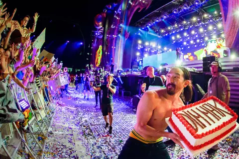 Steve Aoki va zbura pe Lună în 2023, în prima misiune SpaceX cu echipaj civil