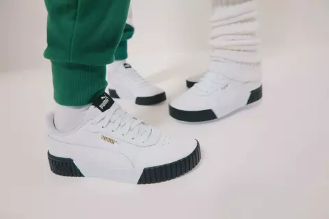 Adidași albi – pantofi care nu se demodează niciodată