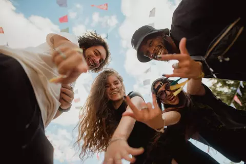PitchMyParents.com: soluția inedită pentru adolescenții ce vor să ajungă la Electric Castle