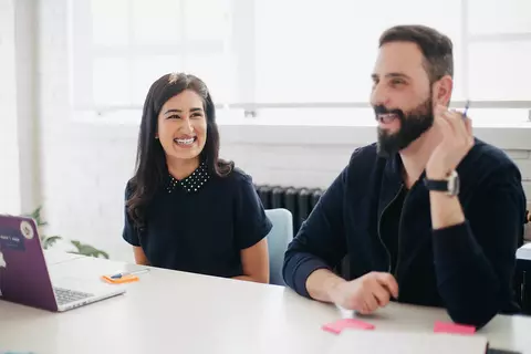 TOP 5 metode prin care să-ți faci angajații fericiți