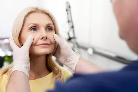Cum să găsești medicul estetician potrivit pentru operația estetică dorită?