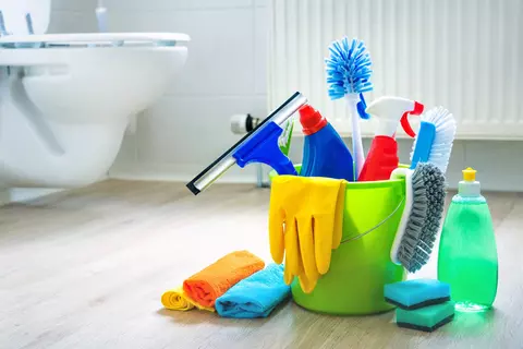 Curățenia din baie: cum alegi produsele de igienizare potrivite?