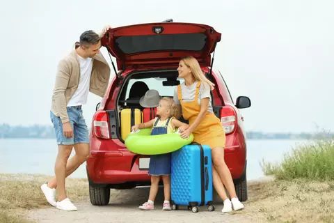 Cu copiii în vacanță la mare: cum te pregătești ca să fie totul gata la timp?