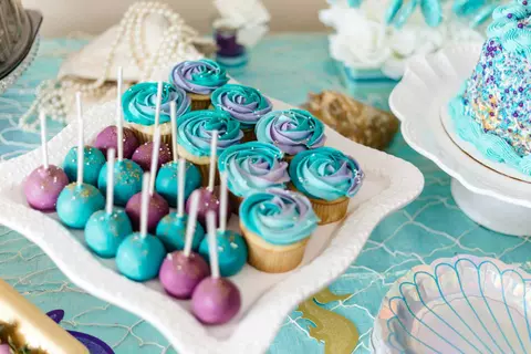 Cadouri ideale pentru un baby shower - ce ai putea să îi oferi prietenei tale în dar?