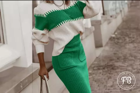 Un outfit nou sub 150 lei pare ireal? Vezi pe Fashion Boutique costumele și salopetele disponibile!