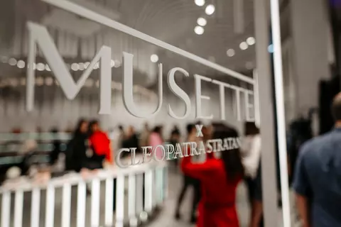 Musette & Cleopatra Stratan