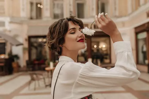 Ruj mat sau ruj lucios: tot ce trebuie să știi înainte de a cumpăra