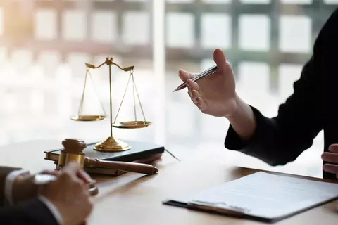 Ce este consultanța juridică și de ce contează pentru afacerea ta?