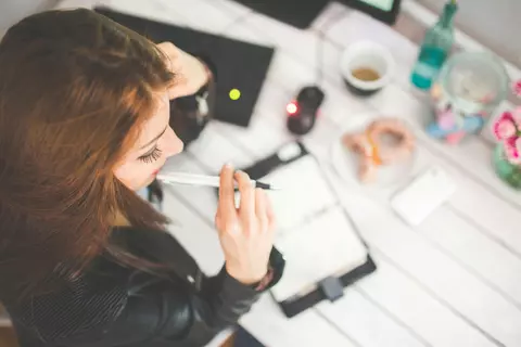 Avans, perioadă și rată lunară: cum se calculează costul real al unei locuințe
