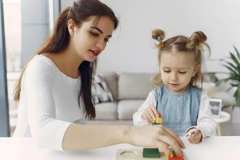 Ghid pentru o conviețuire armonioasă cu o bonă filipineză: responsabilități, limite și respect reciproc