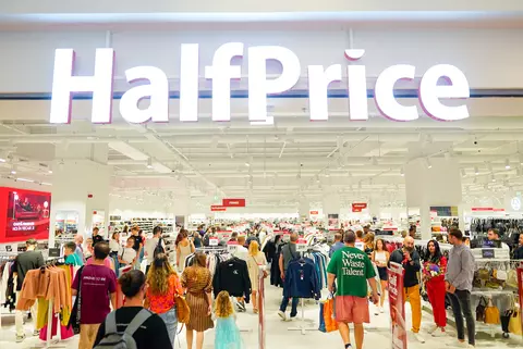 HalfPrice deschide primul magazin din  Bucureşti