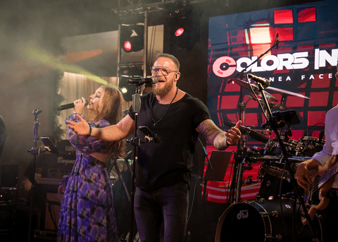 Cum alegi un band de muzică la nuntă: exemplul Colors în Stereo, formație band care ridică tot ringul în picioare
