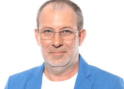 Cum arată fiul uitat al lui Florin Busuioc. A scris o melodie despre tatăl lui: "Te-ai speriat și ți-ai luat tălpășița"