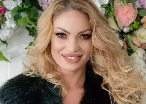Cum se simte Valentina Pelinel la două luni după operația la picior: "Recuperarea va continua multe luni de acum încolo"
