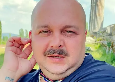 Cum a reacționat mama lui Zarug când a aflat orientarea sexuală a fiului ei: „Este o traumă foarte puternică”