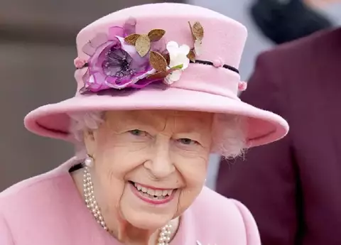 Regina Elisabeta a II-a are o ușă secretă în apartamentul de la Buckingham. La ce o folosește suverana